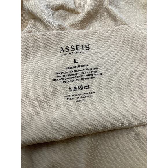 ASSETS by SPANX Large Beige Remarkable Result High Waist Mid Thigh Shaper K33-18 - Picture 8 of 9